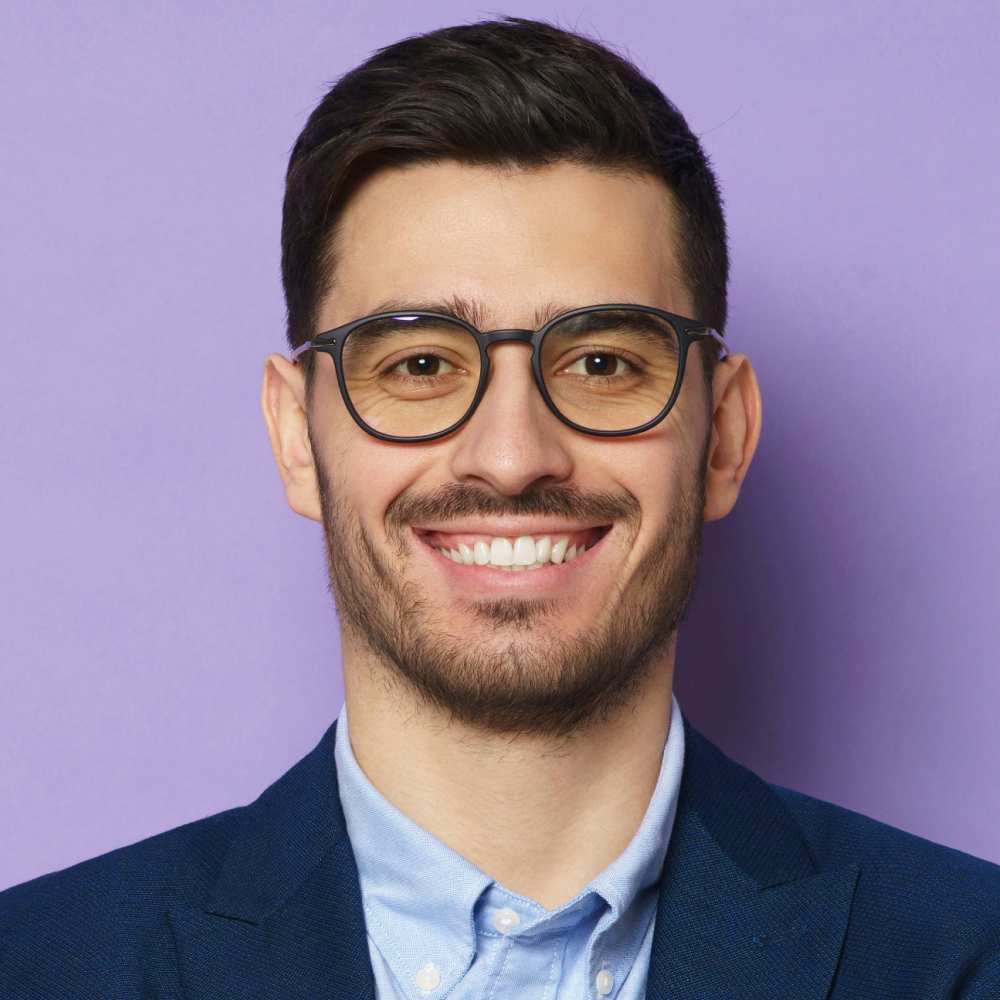 portrait-008 | Multi-tenant PBX for Cloud PBX Service Providers and MVNOs